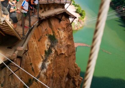 Ruta Ardales 2019 | Este autobús pierde aceite